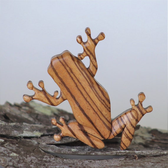 Tree Frog Magnet Ornament Intarsia Wood Carving Wooden Amphibian