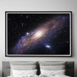 Andromeda Galaxy M31 Poster Fine Art Print auf Luster Photo Paper - Landschaft Weitwinkel - Astrofotografie Weltraumfoto - Gerahmt