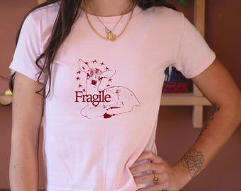 Maglietta per neonati con cerbiatto fragile / Maglietta dall'estetica stravagante