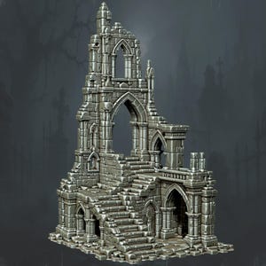 Puede incluir: Una miniatura de ruina de piedra gris que presenta una torre alta con ventanas arqueadas, una escalera central y texturas de mampostería detalladas. La estructura incluye múltiples niveles, arcos apuntados y bloques de piedra desgastados.