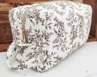 Floral Quilted Cotton Makeup Bag – Handmade Cosmetic Bag with Gold Zip
