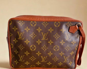 1960s Louis Vuitton Monogram Travel Pouch – Vintage ECLAIR Zipper, Collector's Item