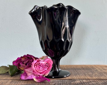 Fenton Black Art Glass Vase / Mid-Century Modern Thumbprint Handkerchief Vase / Fenton Black Milk Glass Vase / Halloween Decor / GIFT IDEA!