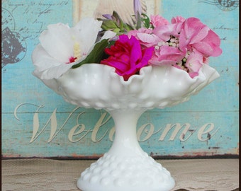 Compote vintage Fenton Milk Glass Hobnail : pièce maîtresse sur piédestal