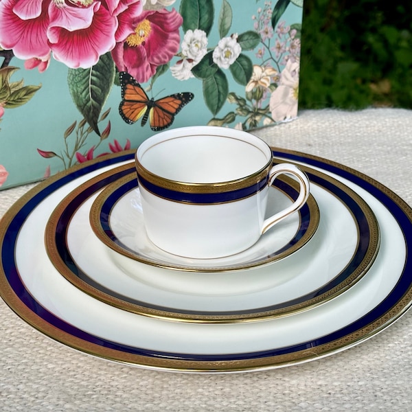 SALE / Elegant Coalport Dinnerware / Elite Royale Cobalt Blue with Gold Encrusted Border Dinnerware/ Plates, Cups, Soup Bowls