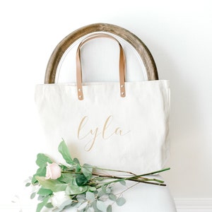 Bridesmaid Gifts Bags, Bridesmaid Tote Bags, Wedding Welcome Bags, Personalized LightWeight Canvas Tote Bag With Leather Straps