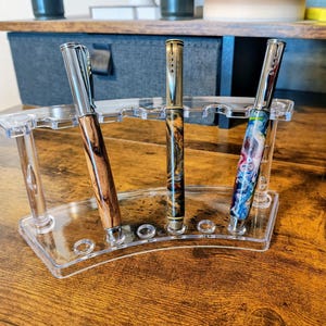 Handgjord kulspetspenna i redaktörsstil, trä, harts, unik