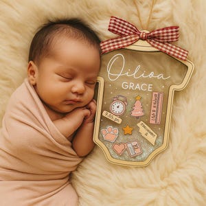 Baby Ornament 2025 - 4D Shaker Ornament für Baby Mädchen oder Jungen - Individuell gefertigtes erstes Weihnachtsandenken - Geschenk zur Geburt