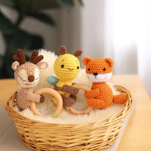 Sonajero de crochet personalizado con forma de animal para bebé: regalo hecho a mano para recién nacido