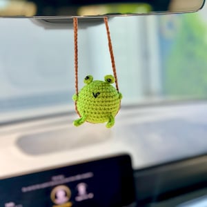 Car Hanging Cute Animals, Crochet Frog Car Charm, Swinging Car Mirror Hanging Accessory