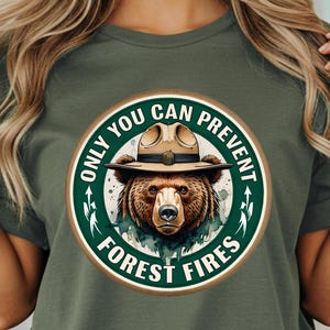Camiseta "Solo tú puedes prevenir incendios forestales", camiseta "Prevenir incendios forestales", camiseta "Oso bombero", camiseta "Oso bombero", camiseta "Bombero forestal"