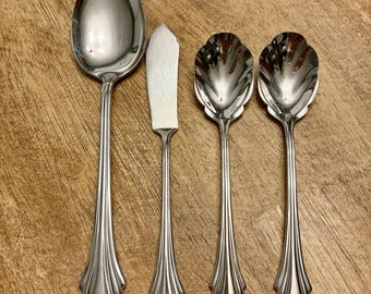 Juego de 4 cubiertos de acero inoxidable Oneida BANCROFT Hostess para servir.