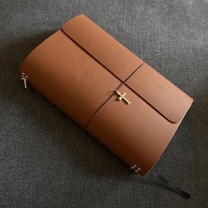 Genuine Leather Traveler’s Notebook – 3-Fold – Handmade Customizable & Refillable Journal Cover with Patina (B7, A6, B6, A5)