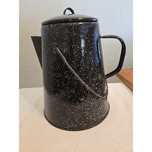 Vintage Black Speckled Graniteware 8 cup Camping Farmhouse Coffee Pot with lid