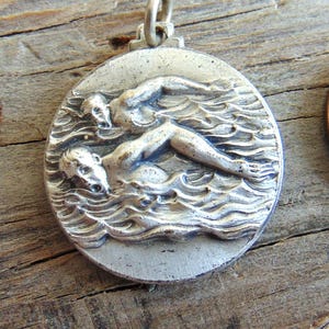 Vintage Swimming Medal Award Silver-toned Men Boys Retro Sports Medallion Swimmer Metal Pendant