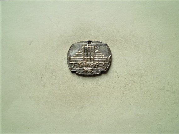 Vintage Belgian 1935 Medal - Brussels Internationa