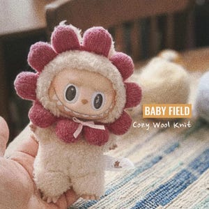 Red Flower Knitted Outfit for 17cm Labubu – Handmade Cozy Knit Hat, Cute Plush Doll Accessory, Soft Wool Headpiece (Doll Not Included)