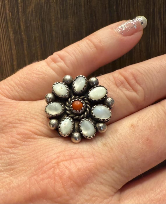 Flower Cluster Ring - image 4