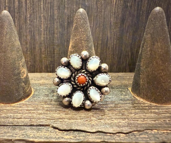 Flower Cluster Ring - image 3