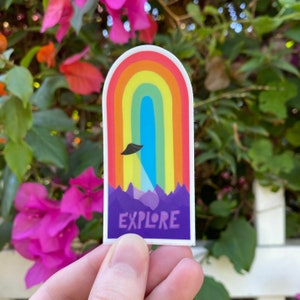 Erkunden Sie, UFO, Regenbogen Alien Jäger - Vinyl Aufkleber - für Wasserflasche, Laptop, Notebook, Auto Aufkleber, Geschenkidee