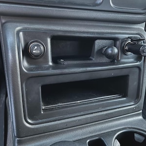2003 - 2007 Silverado Center Console Adapter for Ram B-Ball Mount (Includes MOUNT)