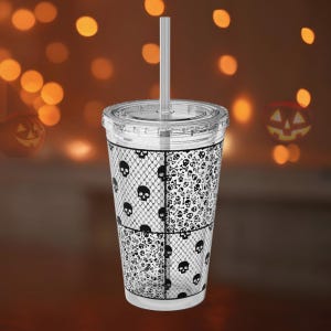16oz Skull Tumbler, Gothic Punk Travel Cup, Black Plaid Skull Print, Spooky Halloween Drinkware with 3 Lid Color Options, Reusable Straw Cup