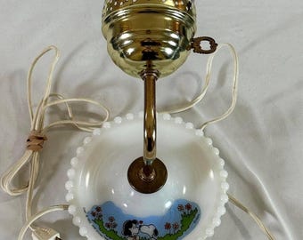 Vintage 1958 Peanuts Snoopy Lucy Milk Glass Wall Sconce Lamp Light Decor Schulz