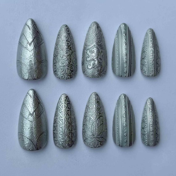 Handmade Medieval Silver Press On Nails | Engraved Armor, Heraldic Lion & Ornate Line Art | Almond Nails for Warrior Fantasy Vibes