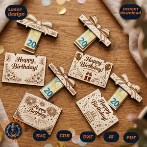 Puede incluir: Soportes de regalo de cumpleaños de madera cortados con láser con diseño de lazo, que sostienen un billete de veinte euros. Varios soportes presentan el texto "¡Feliz Cumpleaños!" con motivos florales, globos y pasteles. Incluye formatos de archivo SVG, CDR, DXF, AI y PDF.