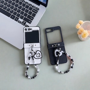 Coque tissée avec chaîne de style coréen pour Samsung Galaxy Z Flip 3 4 5 6 | Housse de téléphone pliante Love Charm