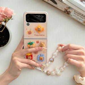 Uroczy brązowy 3D Kapibara Frytki składane etui na telefon Samsung Galaxy Z Flip 6 5 4 3