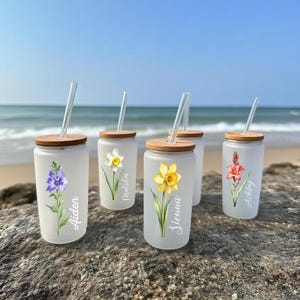 Personalized Iced Coffee Cup, Custom Birth Flower Tumbler with Lid and Straw, Bachelorette Glass Cup, Bridesmaid Gift, Bridesmaid Proposal