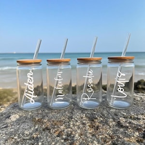 Personalized Iced Coffee Cup Floral Retro, Custom Can Glass with Lid and Straw, Bachelorette Glass Cup, Bridesmaid Gift, Bridesmaid Proposal