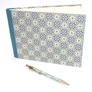 Quadrilobo Hardcover Guestbook Sketchbook with Genuine Leather Spine (Landscape)