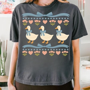 Goose Iron-on Design, Goose Transfer PNG, Goose With Hat PNG, Goose Meme Shirt Design, Goose Sublimation Printable, Goose Craft Design, Goose Clipart Digital, Goose Illustration PNG, Goose Decor PNG, Goose Wearing Ribbon, Goose Image File, Goose Shirt Digital, Goose for Merch, Goose Graphic Tee PNG, Goose Ugly Sweater Sublimation, Funny Goose PNG Download, Goose Silly Clipart, Goose Art for Printing