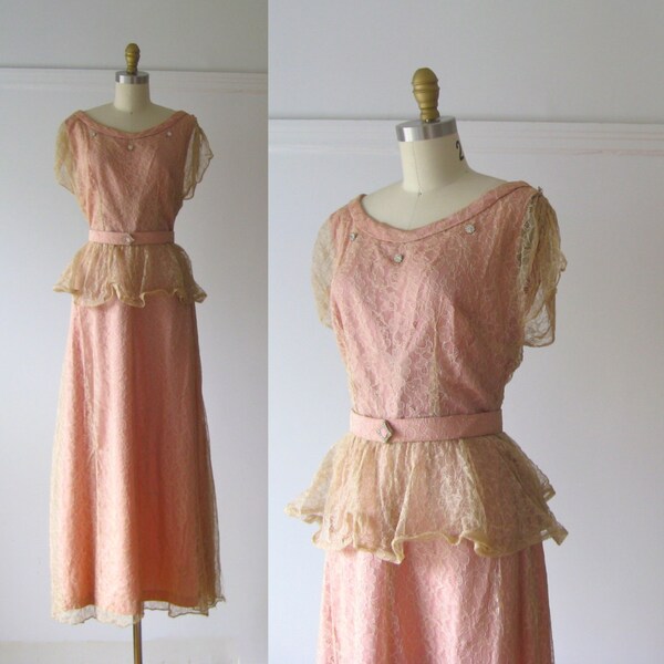 vintage 1940s dress / 40s dress / Rose and Lace