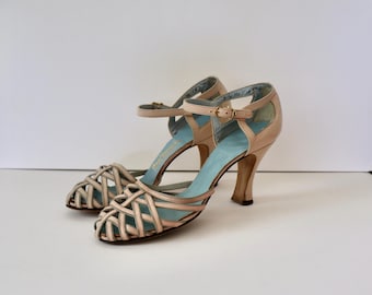 vintage 50s high heels | Cream Puff