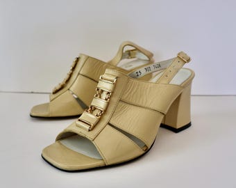 vintage 70s Chunky Heel Slingback Sandals
