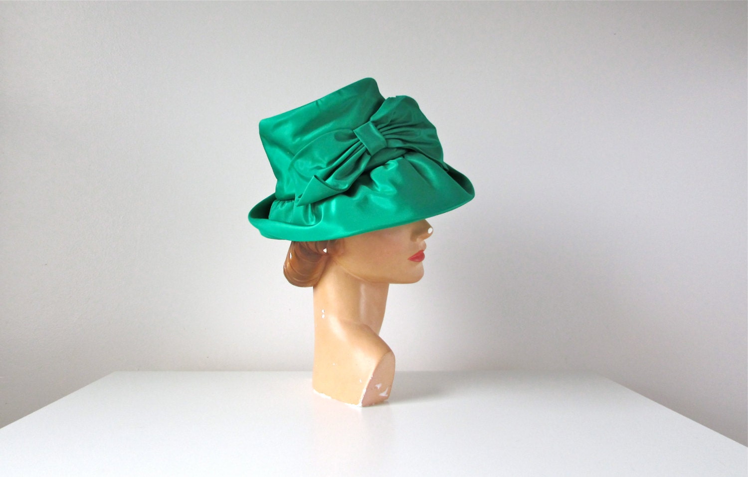 SALE vintage 1960s hat / Emerald City / 60s hat | Etsy