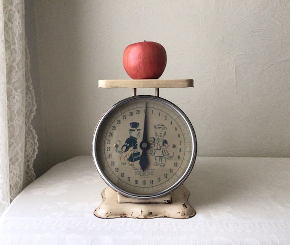 Vintage Baby Scale with Adorable Kittens