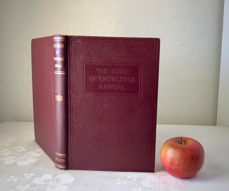 1960 book of Knowledge Annual, vintage Grolier encyclopedia, history hardcover image 1