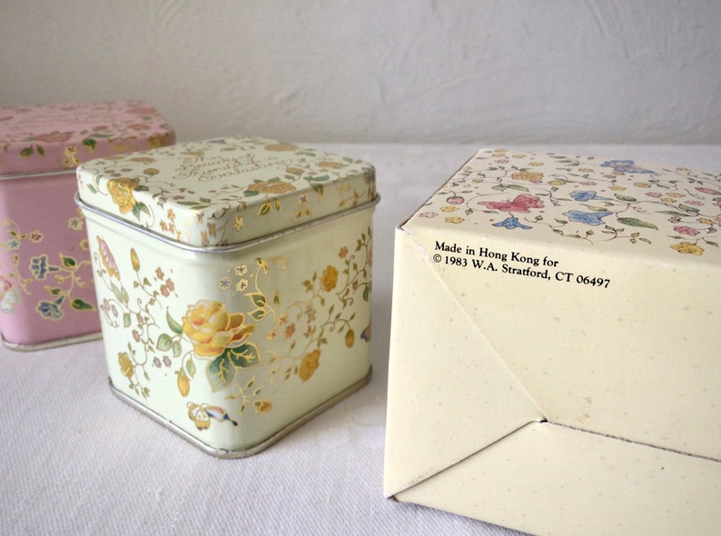 Square rose pastel floral tins, small, scented candles, vintage English boxed set image 6