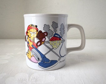 Garfield Mother’s Day mug, Jim Davis vintage MCM coffee cup, midcentury drinking glass