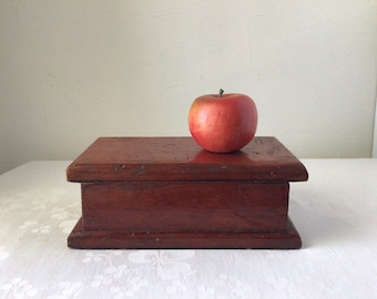 Primitive wood box, trinket jewelry chest, vintage entryway key change catchall