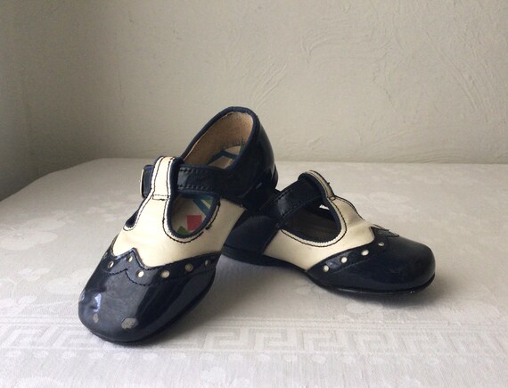 Childrens wingtip shoes, navy and white t strap o… - image 10