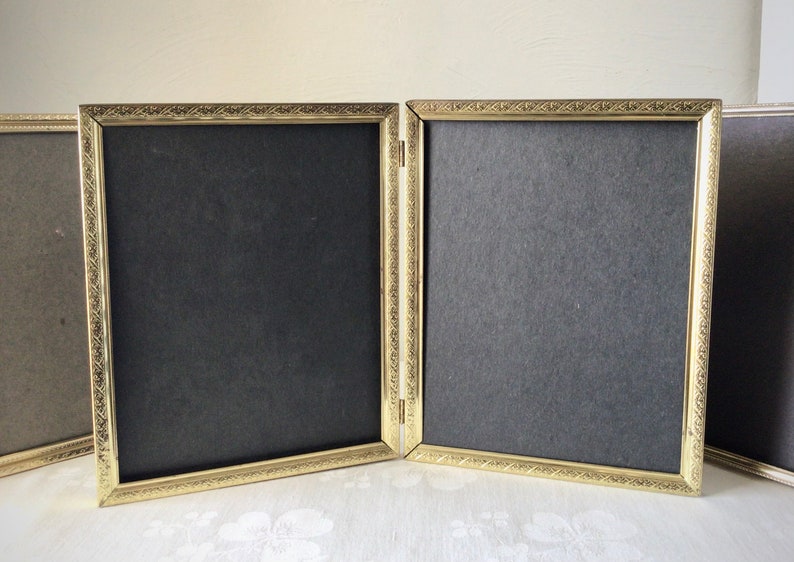 8 x 10 gold metal picture frames, singles and hinged double, vintage MCM stamped tin photo holders Bild 9