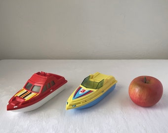 Tootsie toy plastic boats cabin cruiser speedboat 1960s 1970s water play vintage midcentury