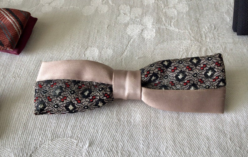 Vintage small bow ties rockabilly style clip on, formal dress image 2