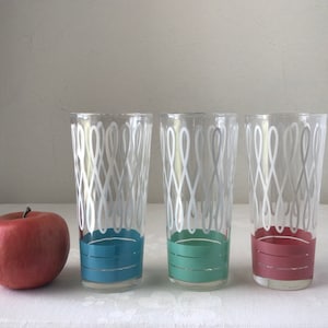 vintage striped pastel tumblers, MCM midcentury drinking glass geometric design, white loops, 12 ounce water cup, cottage core kitchen gift