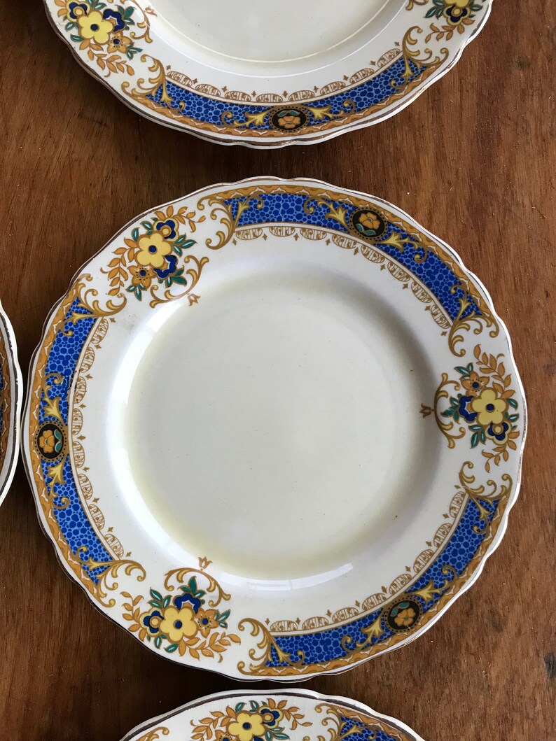 Set of 6 Antique Wedgwood Dessert Plates Gordon Pattern with Vibrant Blue and Yellow Pattern
